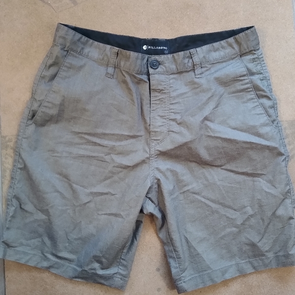 Shorts - Picture 1 of 4